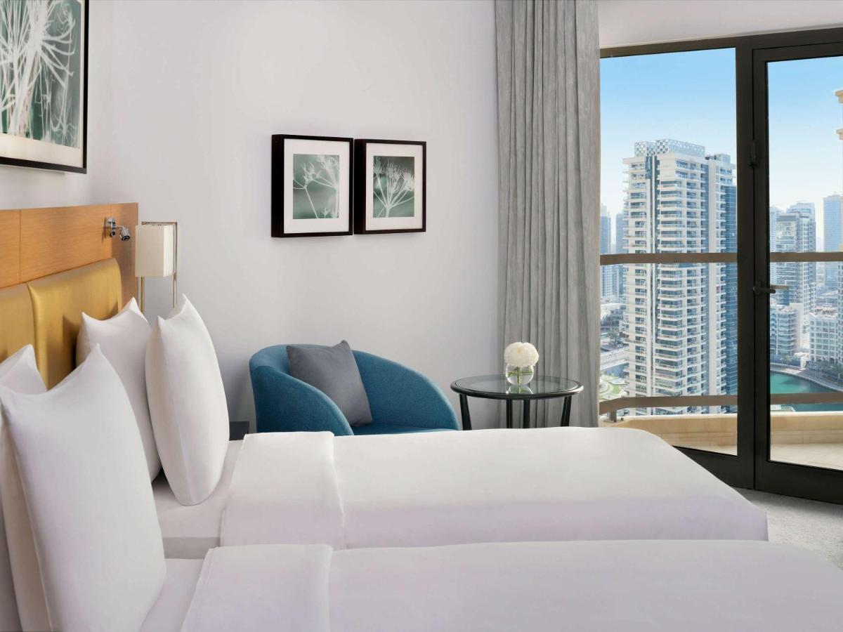 Mövenpick Hotel Jumeirah Beach Dubai Bagian luar foto