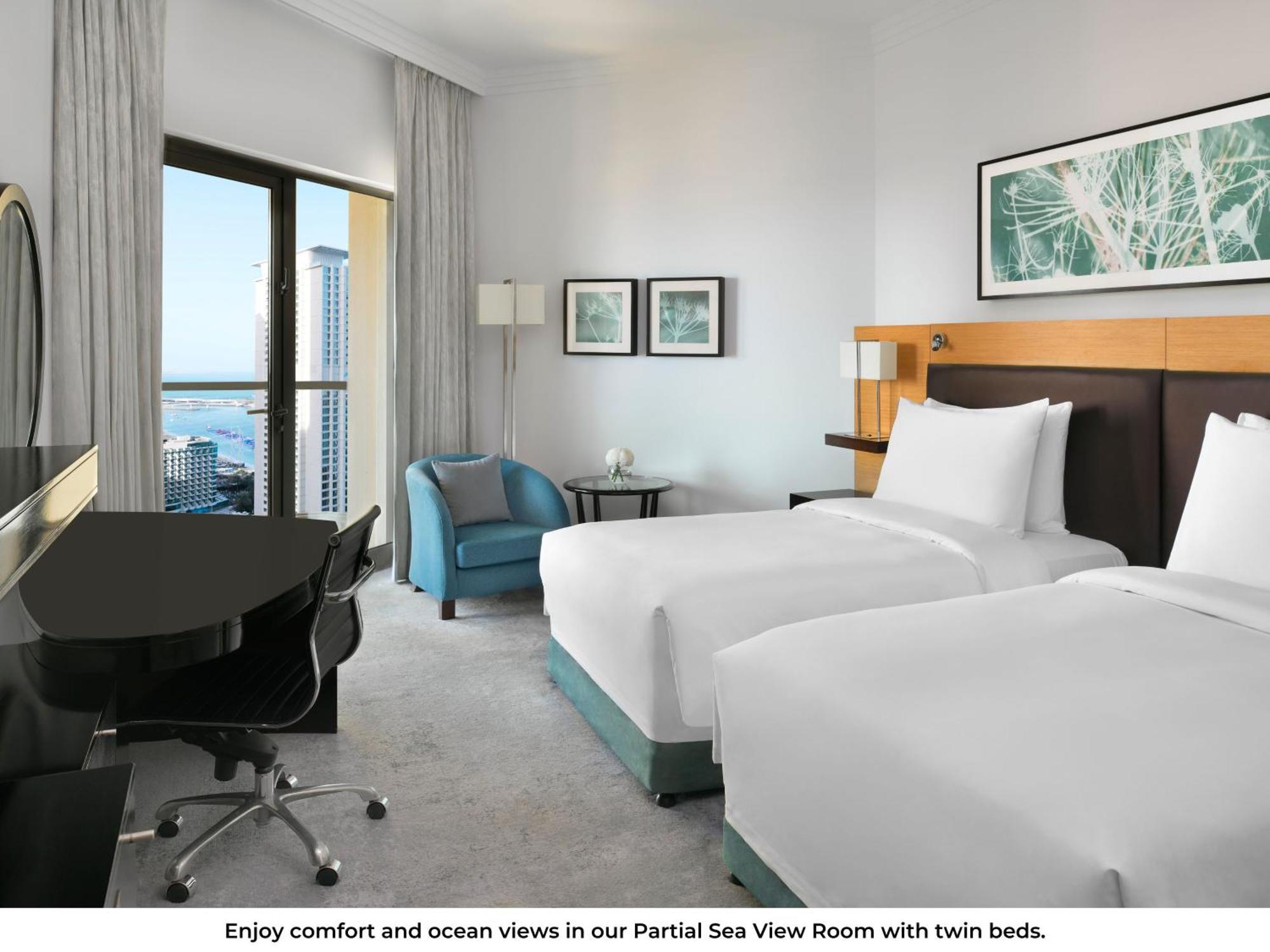 Mövenpick Hotel Jumeirah Beach Dubai Bagian luar foto Partial Sea View Room